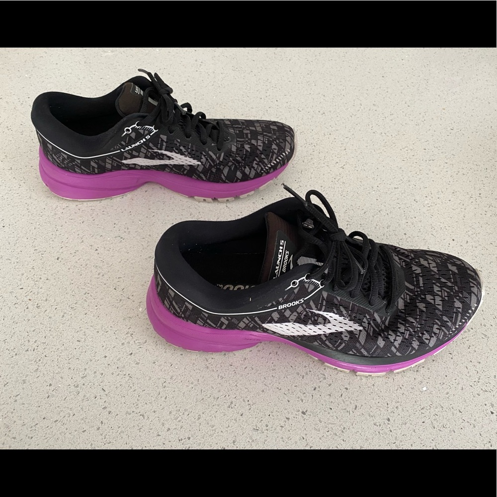 Brooks women’s running shoes